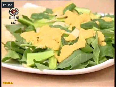 فیلم آموزش طرز تهیه سالاد مرغ و اسفناج