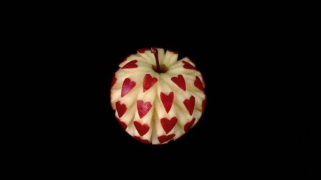 فیلم آموزش طرز تهیه سیب با قلب هایی زیبا