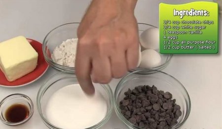 فیلم آموزش طرز تهیه کیک آتشفشان شکلاتی 