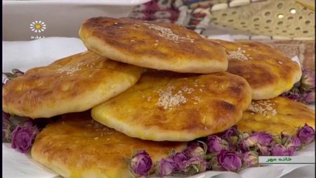 فیلم آموزش طرز تهیه نان اردک تکاب - مریم شیرزایی