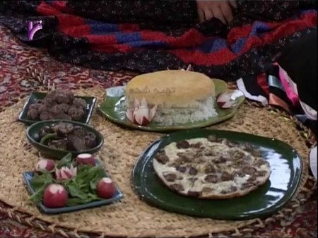 فیلم آموزش طرز تهیه ورقه بادمجان گیلانی- خانم سهیلا نجاتی